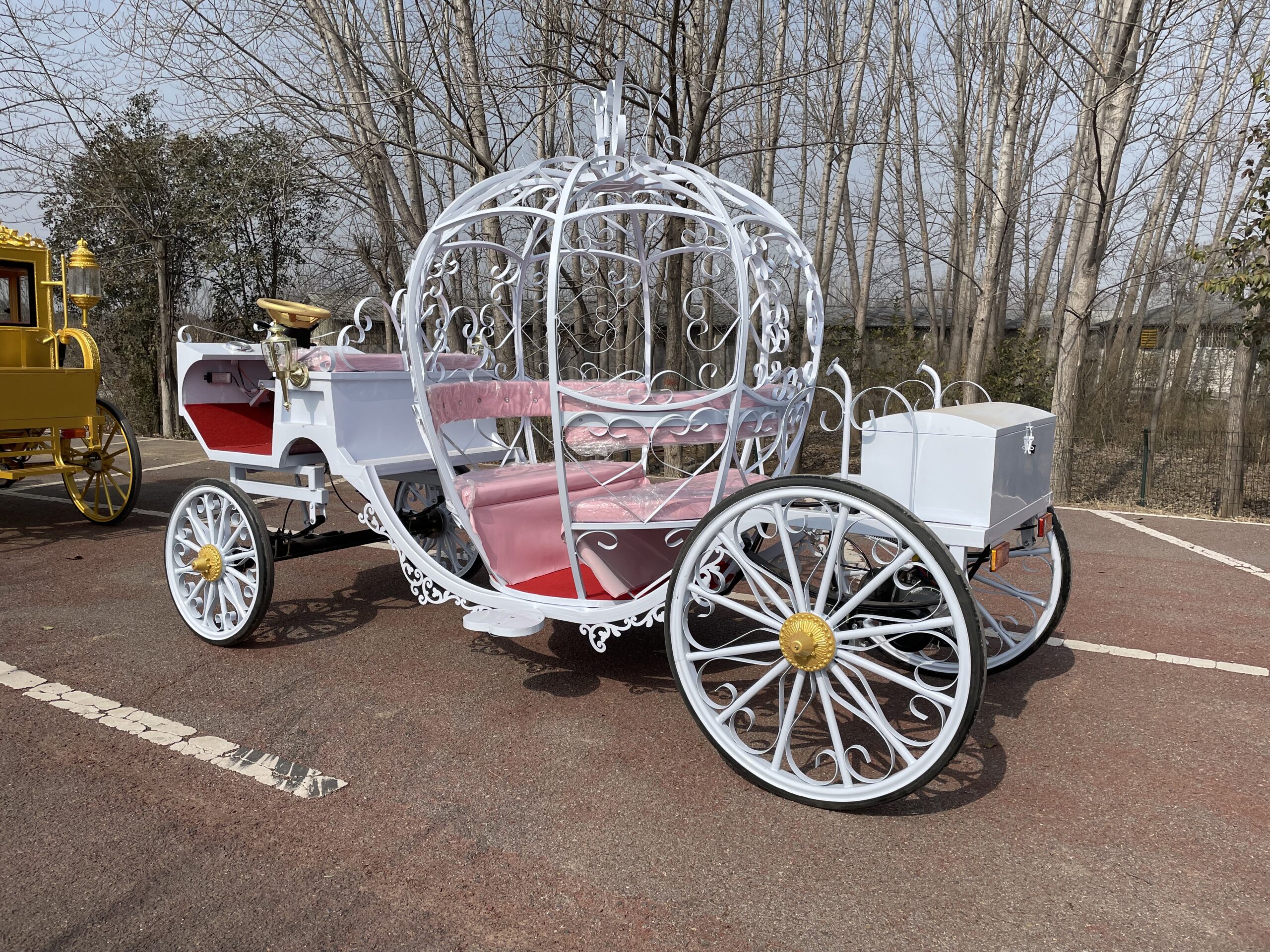 White Hollow Pumpkin Carriage - 图片 3