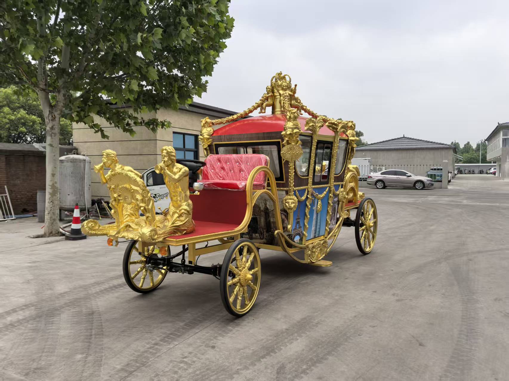 Golden Royal Carriage - 图片 3